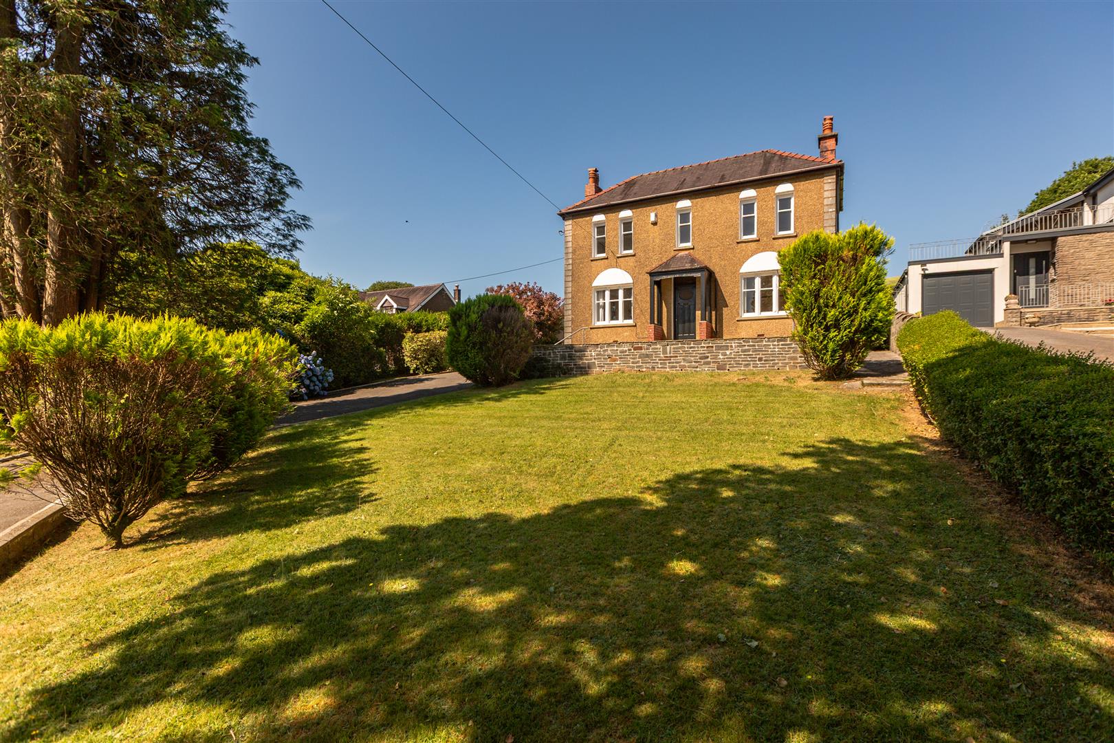 Heol Y Plas, Llannon, Llanelli, SA14 6AD